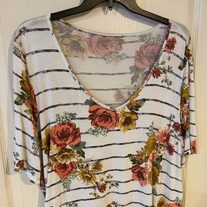 Floral Scoop Neck Tee